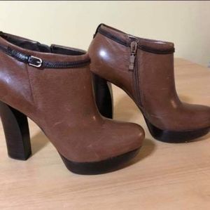 8.5 Guess Leather Boots